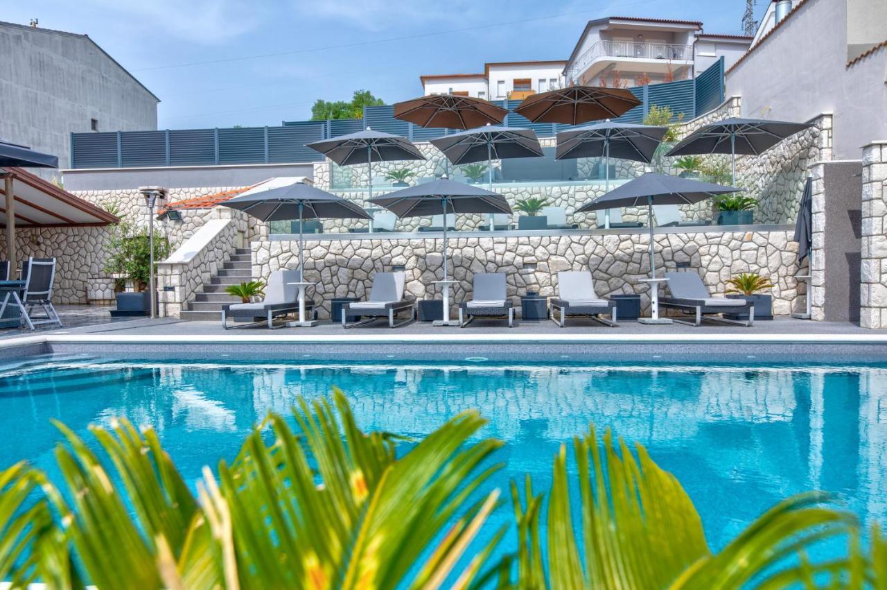 Villa Vivien Crikvenica Exterior photo